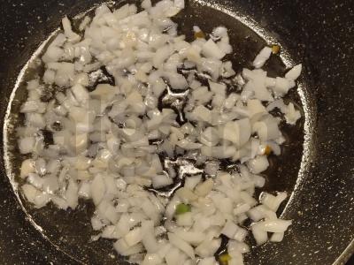 Bolognese padažas su jautienos faršu ir česnaku Žingsnis 3