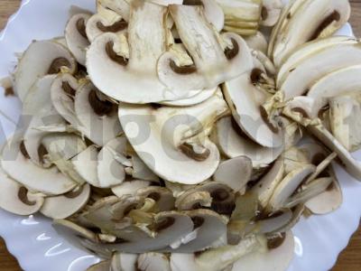 Pica „Žiuljen“ su pievagrybiais, vištiena ir dešra Žingsnis 2