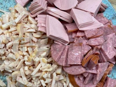 Pica „Žiuljen“ su pievagrybiais, vištiena ir dešra Žingsnis 3