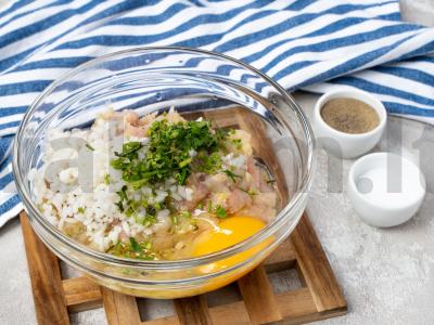 Sumaišyti kalakutienos filė kotletai su žuvimi Žingsnis 2