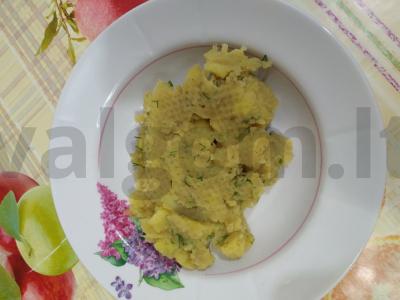 Grybų buljonu ir krapais pagamintas piure pagrindine nuotrauka