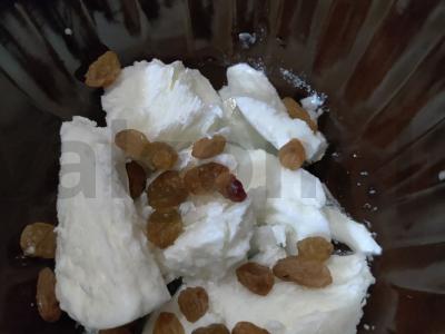 Desertinis jogurtas su figomis, razinomis ir mėta Žingsnis 3