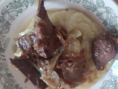 Kepta kiaulienos kepenėlė su svogūnais pagrindine nuotrauka