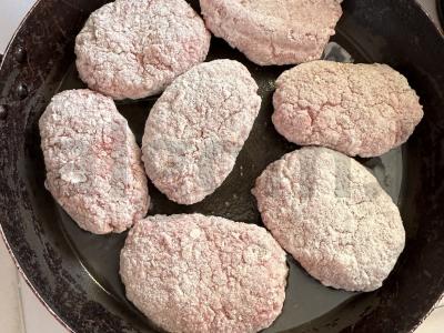 Kotletai „Raudoni, sultingi“ Žingsnis 6