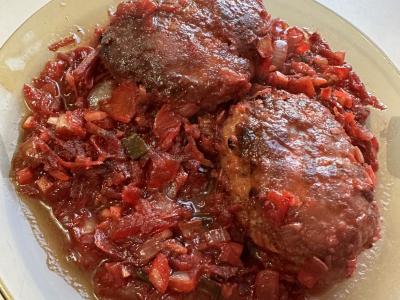 Kotletai „Raudoni, sultingi“ pagrindine nuotrauka