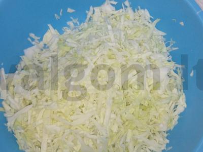 Troškinta kopūstai su vištienos faršu Žingsnis 2