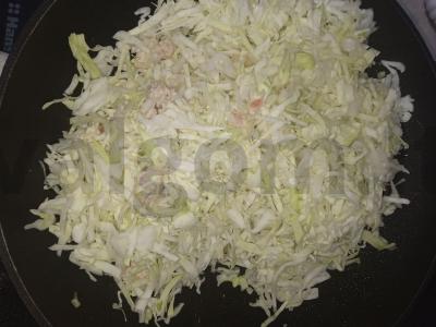 Troškinta kopūstai su vištienos faršu Žingsnis 5