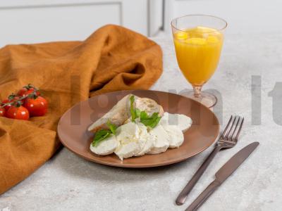 Karvių pieno feta pagrindine nuotrauka