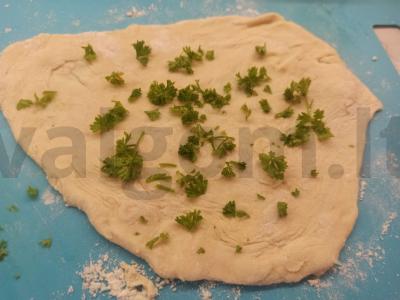 Keptas pomidoras su žolelėmis tešloje Žingsnis 2