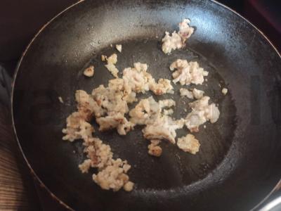 Blynai su faršu ir žaliu svogūnu Žingsnis 1