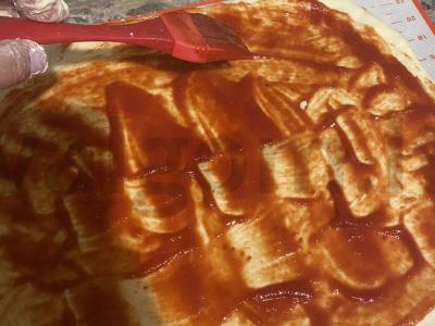 Namų pica su slapta sudedamąja dalimi Žingsnis 1