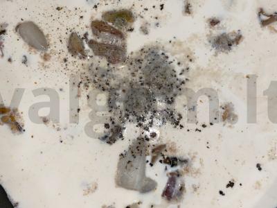 Jūros gėrybės grietinėlės padaže Žingsnis 2