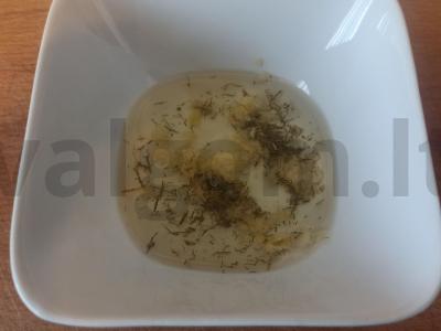 Česnako ir krapų padažas Žingsnis 3