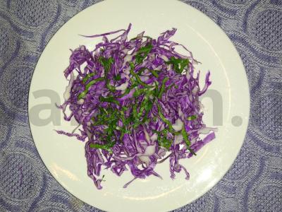 Salotas su kalmarais ir raudonaisiais kopūstais Žingsnis 3