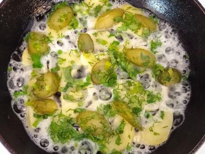 Frittata su marinuotais agurkais ir bulvėmis Žingsnis 2