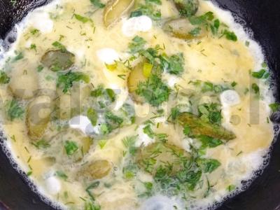 Frittata su marinuotais agurkais ir bulvėmis Žingsnis 3