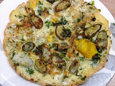 Frittata su marinuotais agurkais ir bulvėmis pagrindine nuotrauka