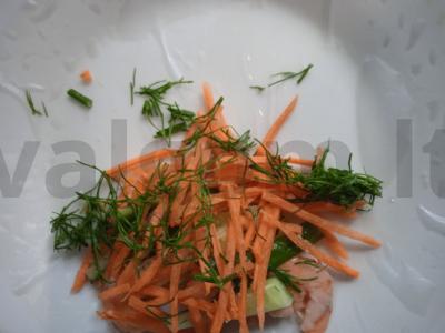 Vietnamiški suktinukai su krevetėmis ir daržovėmis Žingsnis 4