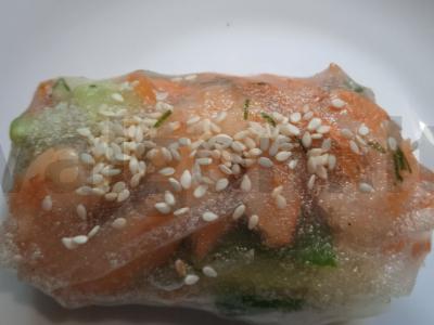 Vietnamiški suktinukai su krevetėmis ir daržovėmis pagrindine nuotrauka