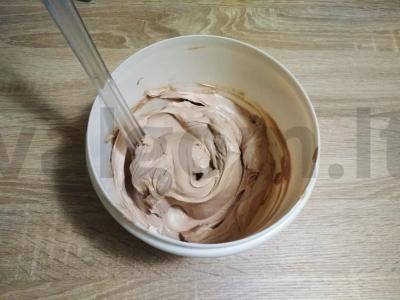 Nuostabus šokoladinis tortas Žingsnis 3