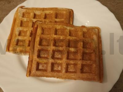 Nesaldžios avižų vafliai pagrindine nuotrauka