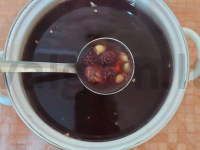 Kvapnus vynuogių ir gervuogių kompotas Žingsnis 3