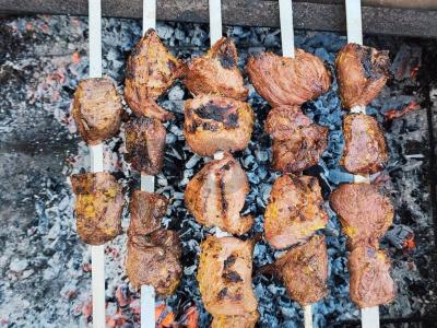 Jautienos šašlykas apelsinų, citrinų ir greipfrutų marinate Žingsnis 2