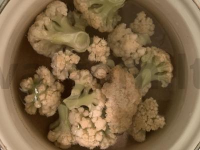 Žiedinė kopūstė „Njašečka“ Žingsnis 1