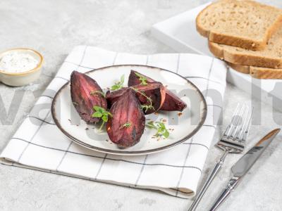 Kepta burokėliai folijoje orkaitėje pagrindine nuotrauka