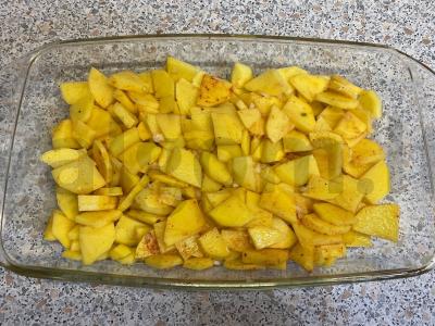 Bulvių apkepas su kiaulienos faršu Žingsnis 1