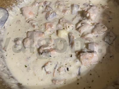 Makaronai su lašiša grietinėlės padaže Žingsnis 4