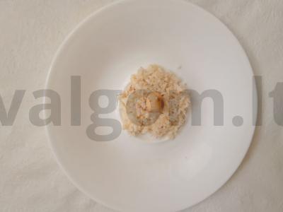 Namų saldainiai iš kondensuoto pieno, kokosų drožlių ir lazdyno riešutų Žingsnis 2