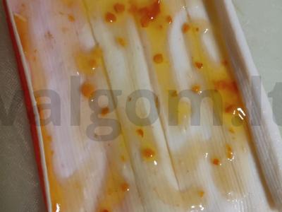 Krabų lazdelės užkandis su saldžiu čili Žingsnis 2