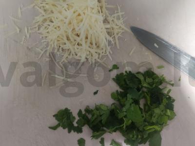 Kepta bulvė su sūriu, vištiena ir česnaku Žingsnis 9