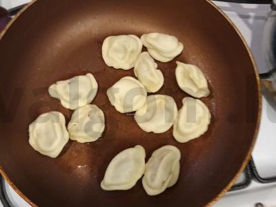 Kepti koldūnai su kiaušiniu Žingsnis 1