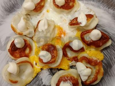 Kepti koldūnai su kiaušiniu pagrindine nuotrauka