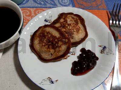 Blynai su obuoliu iš grikių miltų pagrindine nuotrauka