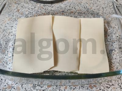 Karštas sluoksniuotas vakarienė su makaronais ir mėsa Žingsnis 3