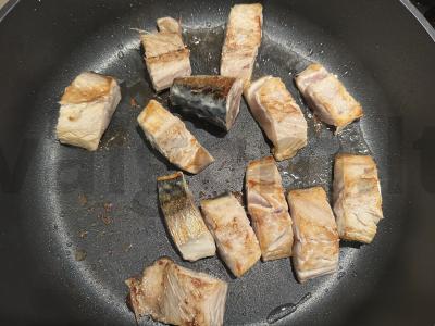 Žuvis tom yum padaže Žingsnis 1