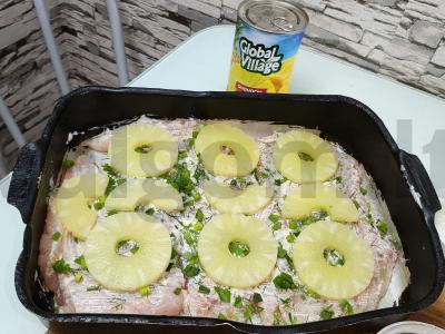 Vištienos filė, kepta su ananasu po sūriu Žingsnis 3