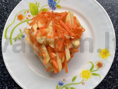 Morkų ir obuolių salotas Žingsnis 5