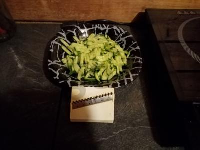 Kopūstų salotas „Vitamininis“ su čili pipirais Žingsnis 2