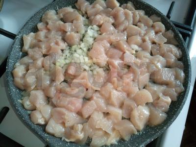 Vištiena, troškinta grietinėlėje su krapais Žingsnis 2