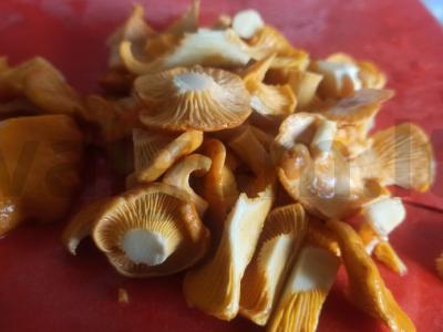 Kvapnūs voveraitės grietinėlės padaže Žingsnis 1