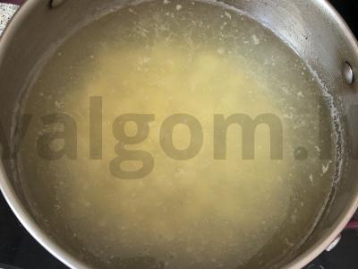 Auksinis vištienos sriuba su makaronais Žingsnis 4