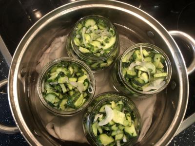 Agurkų salotas žiemai „Švelnumas“ Žingsnis 6