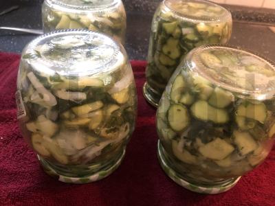 Agurkų salotas žiemai „Švelnumas“ Žingsnis 9