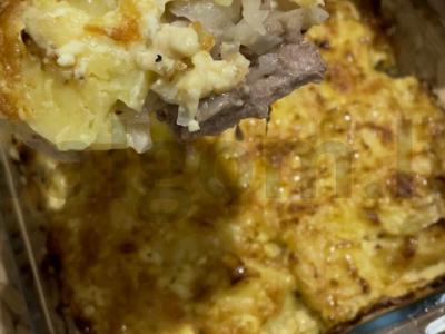 Prancūziškas mėsos patiekalas su jautiena pagrindine nuotrauka