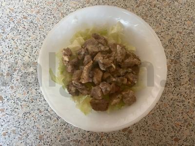 Salotas „Romuld“ su kalakutiena ir grybais Žingsnis 6