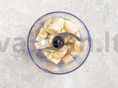 Varškės-bananų kokteilis su avižiniais dribsniais Žingsnis 1